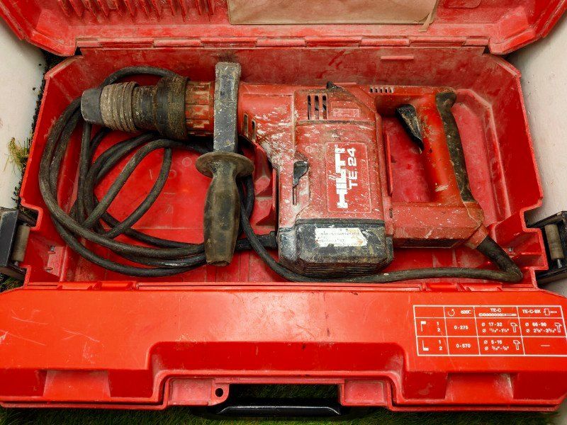 ☆HILTI TE24 ハンマードリル SDS-plus ケース付き 動作確認済み 