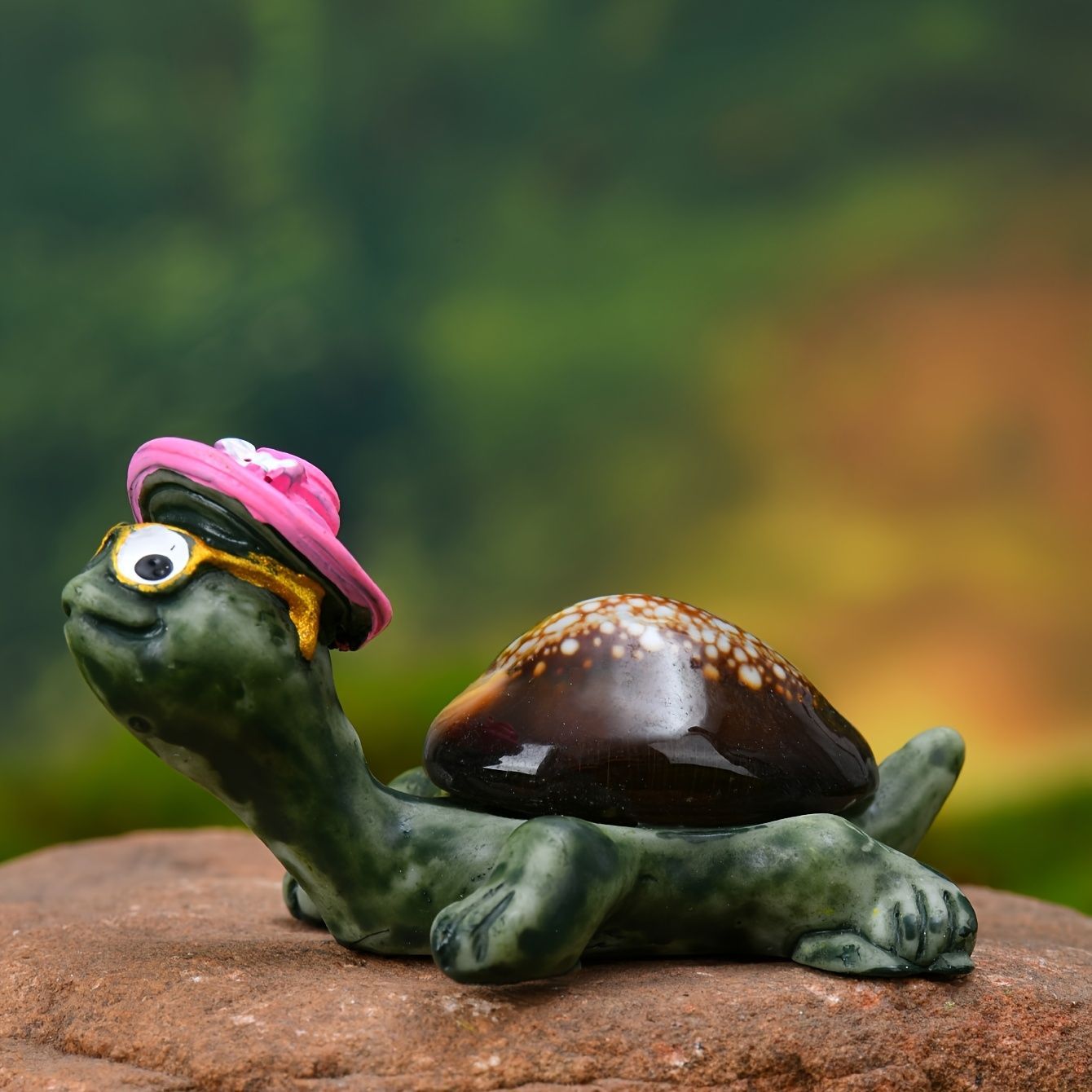 置物 オブジェ ガーデンオーナメント 帽子と眼鏡をかけている亀 かめ