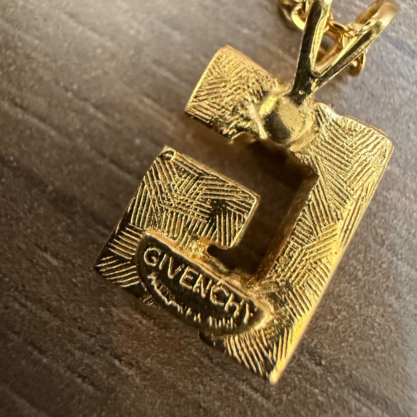 i)GIVENCHY ジバンシー ネックレス Gトップ ゴールドカラー レディース 