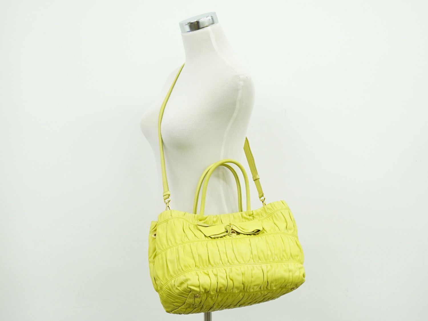 本物 プラダ PRADA リボン 2WAY ショルダーバッグ ハンドバッグ ポシェット レザー イエロー バッグ 中古・ 本物 プラダ PRADA リボン 2WAY ショルダーバッグ ハンドバッグ