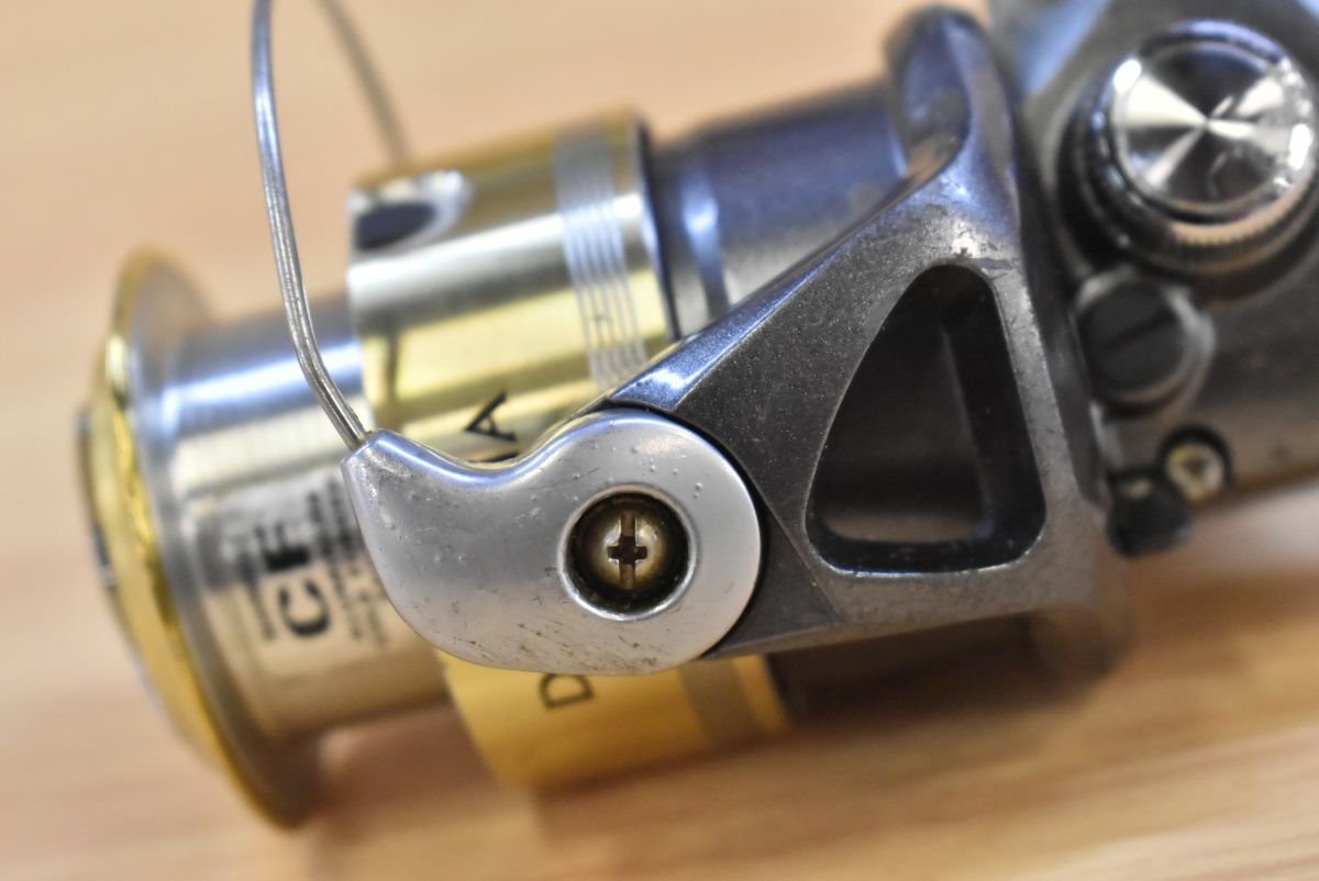 シマノ 05 BB-X デスピナ 2500D スピニングリール SHIMANO BB-X