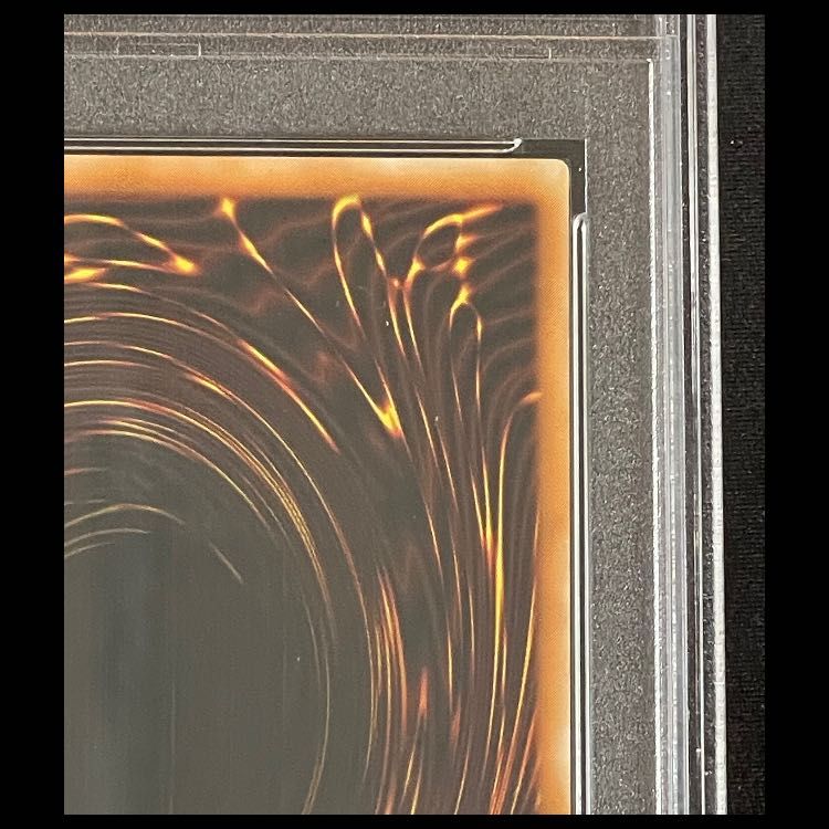 PSA10】真紅眼の黒竜 レリーフ 301-056 1枚 - メルカリ