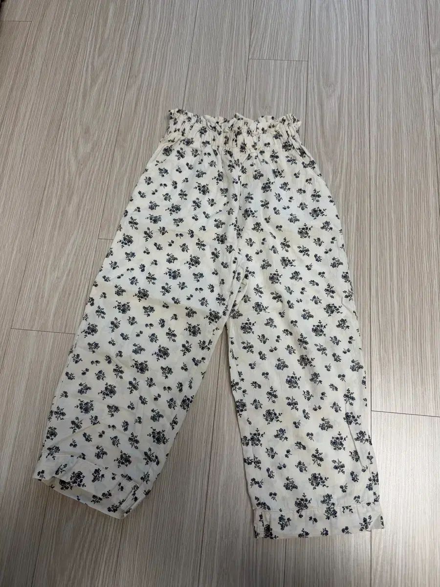 ソイェ ミディアム ズボン