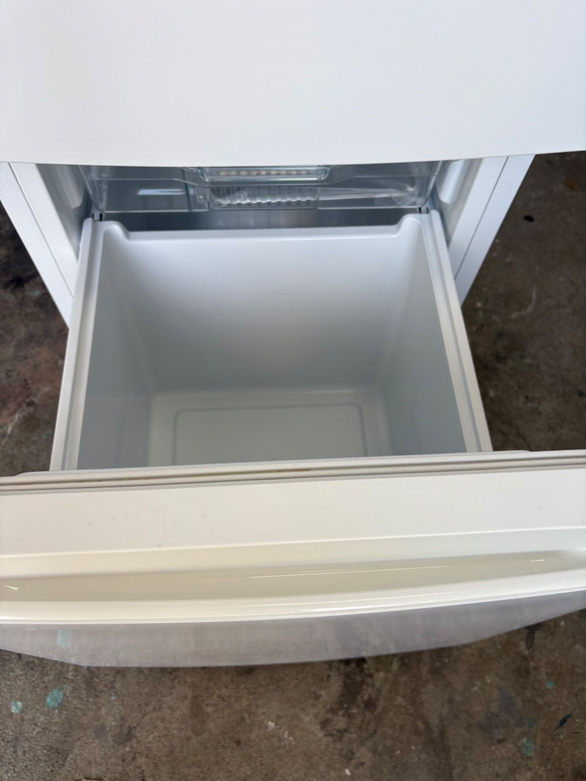 アマダナ冷凍冷蔵庫 154L 省エネ 静音設計自動霜取り機能付き 2021年