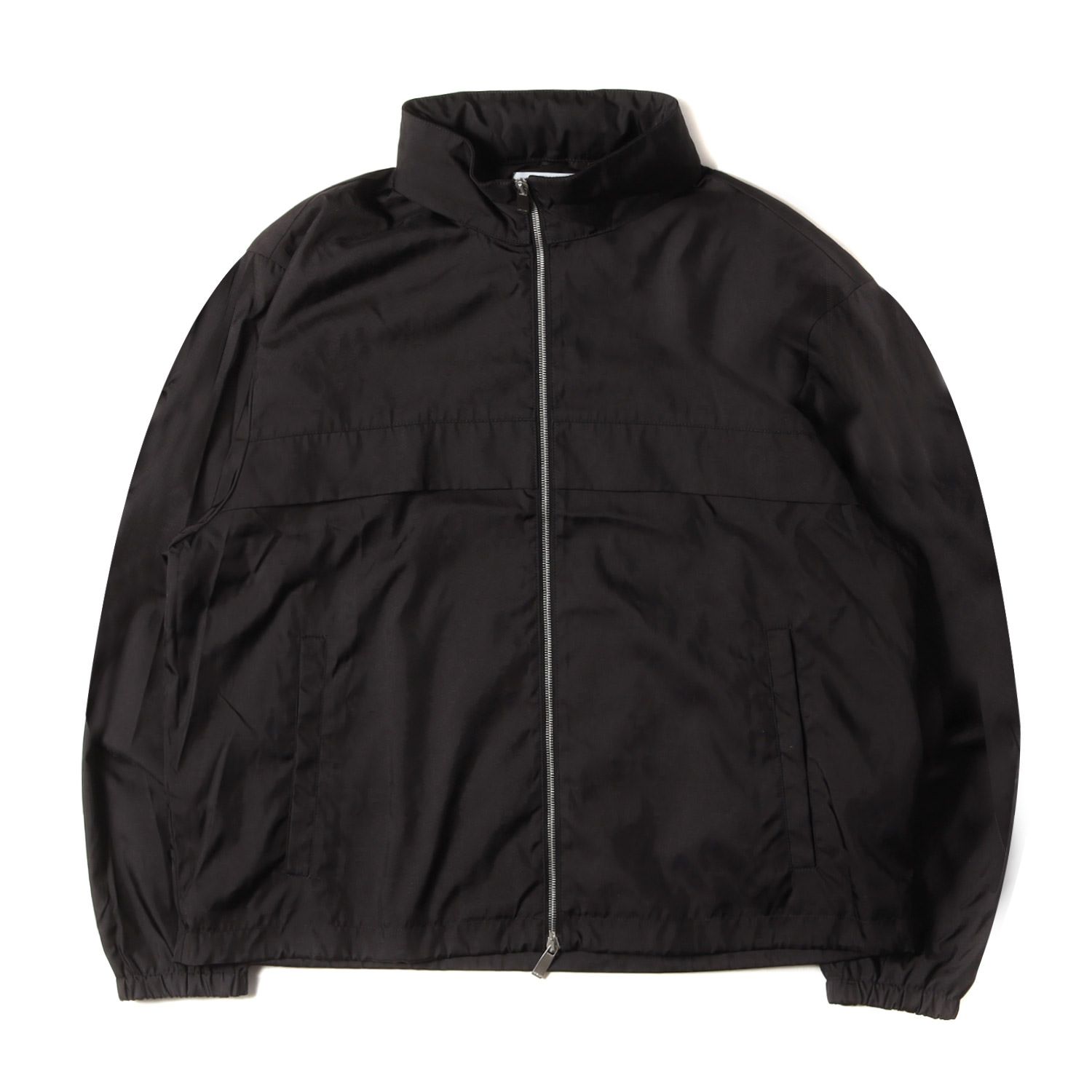 【美品】OFF-WHITE オフホワイト ジャケット ブラック 黒 サイズ:XL | 23AW ジャガードブランドロゴ オーバーサイズ ナイロン ジャケット | アウター ブルゾン 上着 | イタリア製【メンズ】【中古】 美品】OFF-WHITE オフホワイト ジャケット ブラック 黒 サイズ:XL