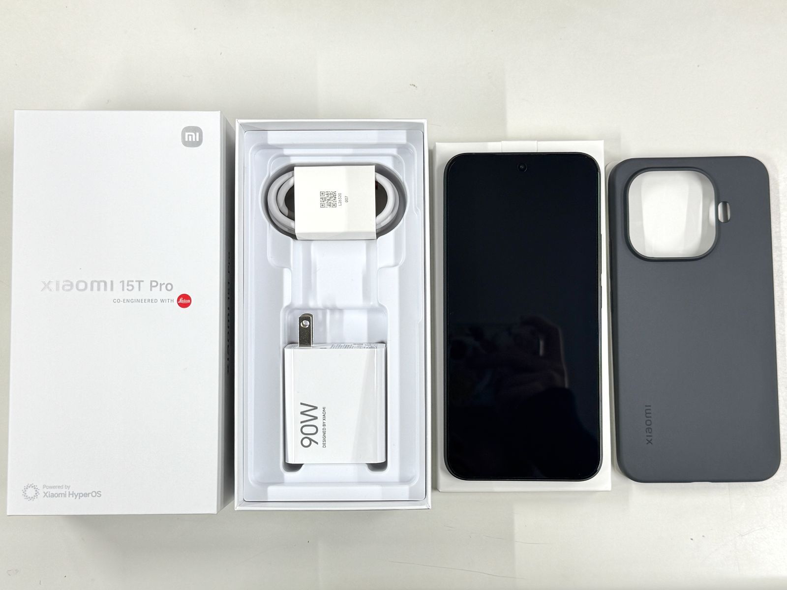 中古・美品」国内版SIMフリー Xiaomi 15T Pro ブラック 12GB+256GB