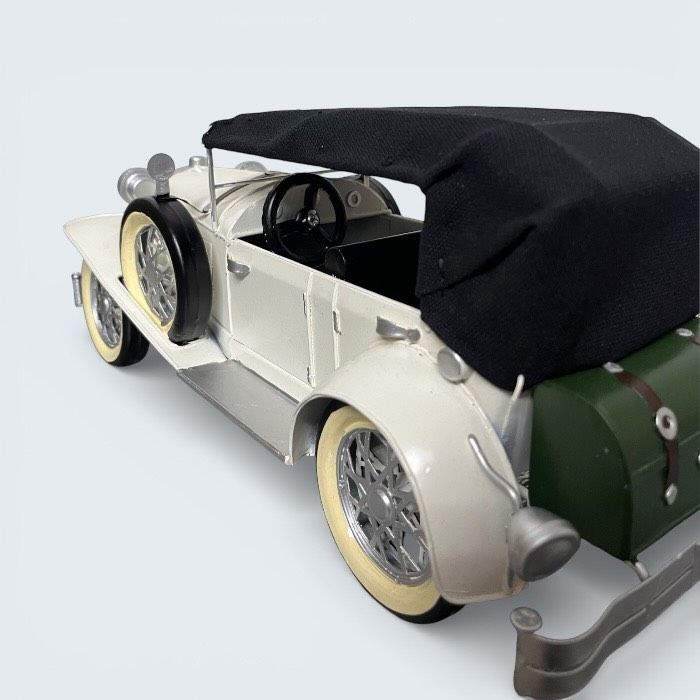 クラシックカー 白