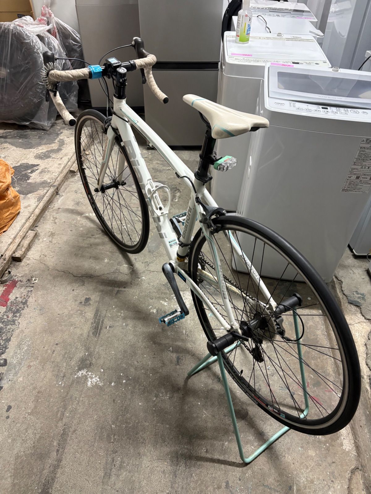 Bianchi ロードバイク ホワイト 44サイズ Bianchi ロードバイク ホワイト - メルカリ