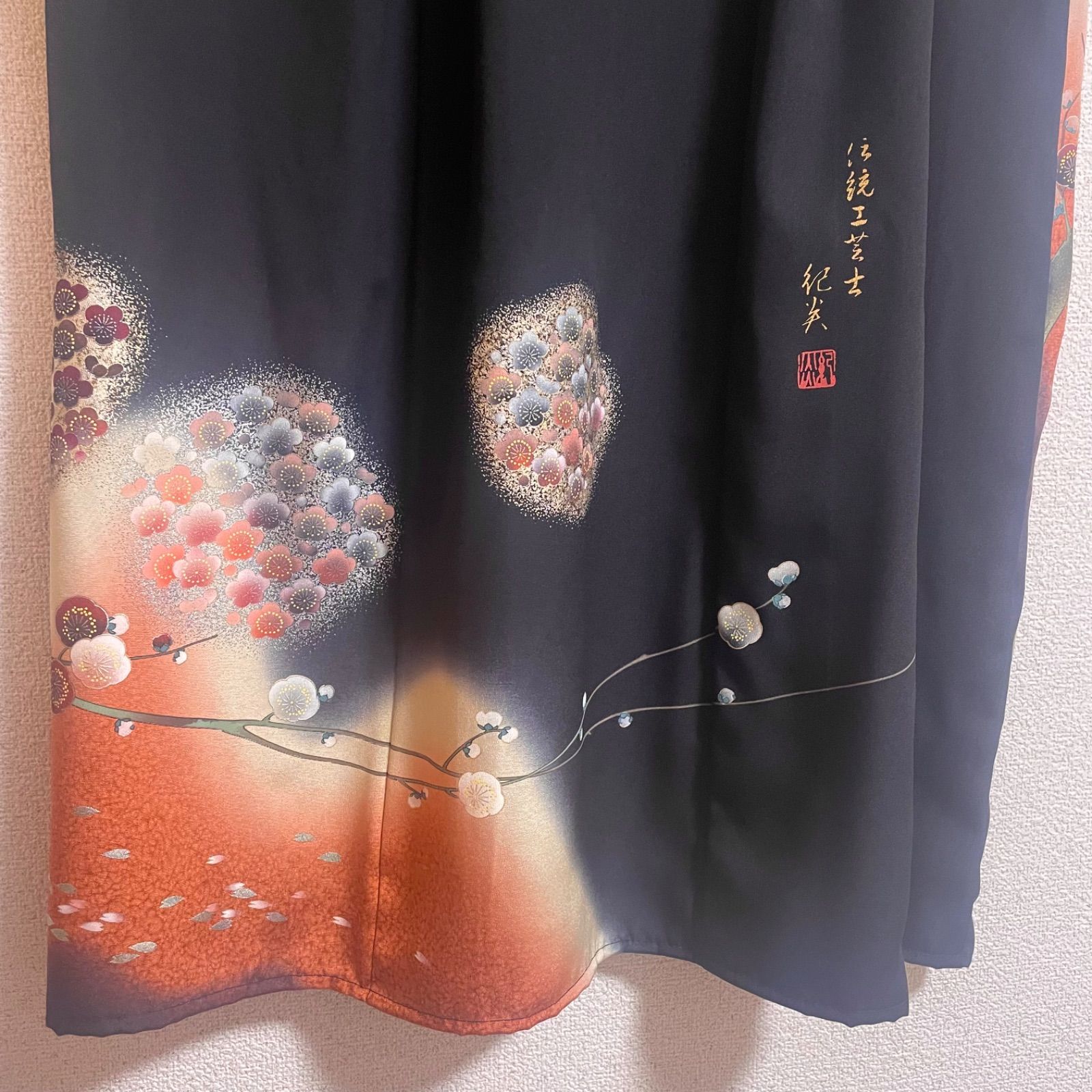 着物リメイク ワンピース ドレス 黒留袖 正絹 地紙重ね花文 - メルカリ
