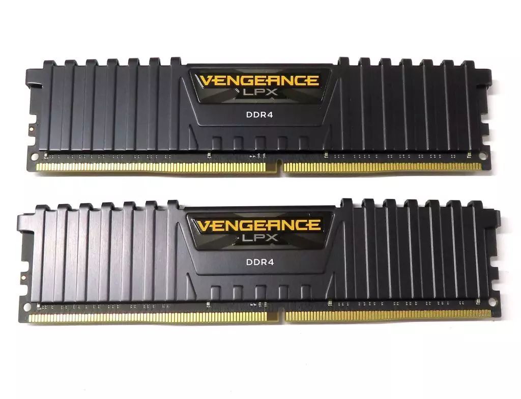 中古】CORSAIR DDR4-3600 32GB(16GB×2) CMK32GX4M2D3600C18 - メルカリ