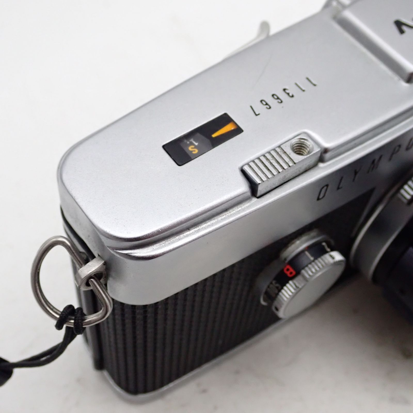 美品 OLYMPUS Pen FV 一眼レフフィルムカメラ ハーフフレイム 113667 F