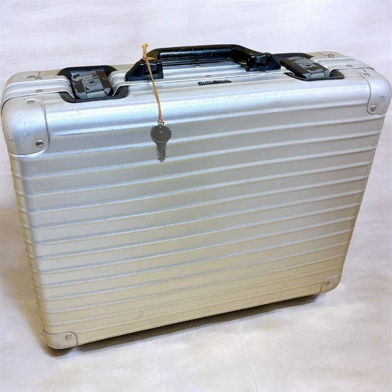 リモワ RIMOWA シルバー アタッシュケース ビンテージ アルミ 鍵あり