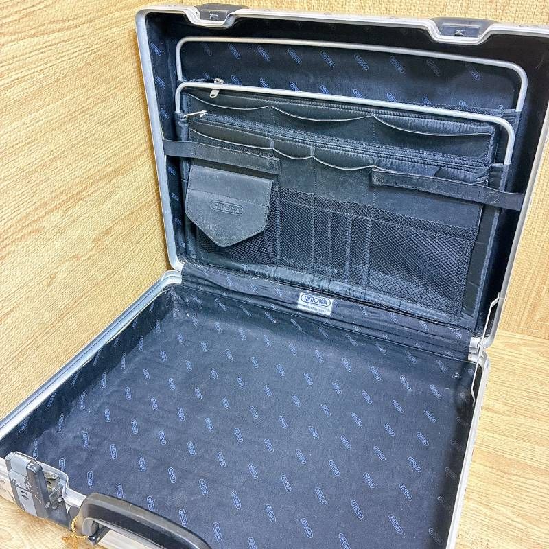 リモワ RIMOWA シルバー アタッシュケース ビンテージ アルミ 鍵あり
