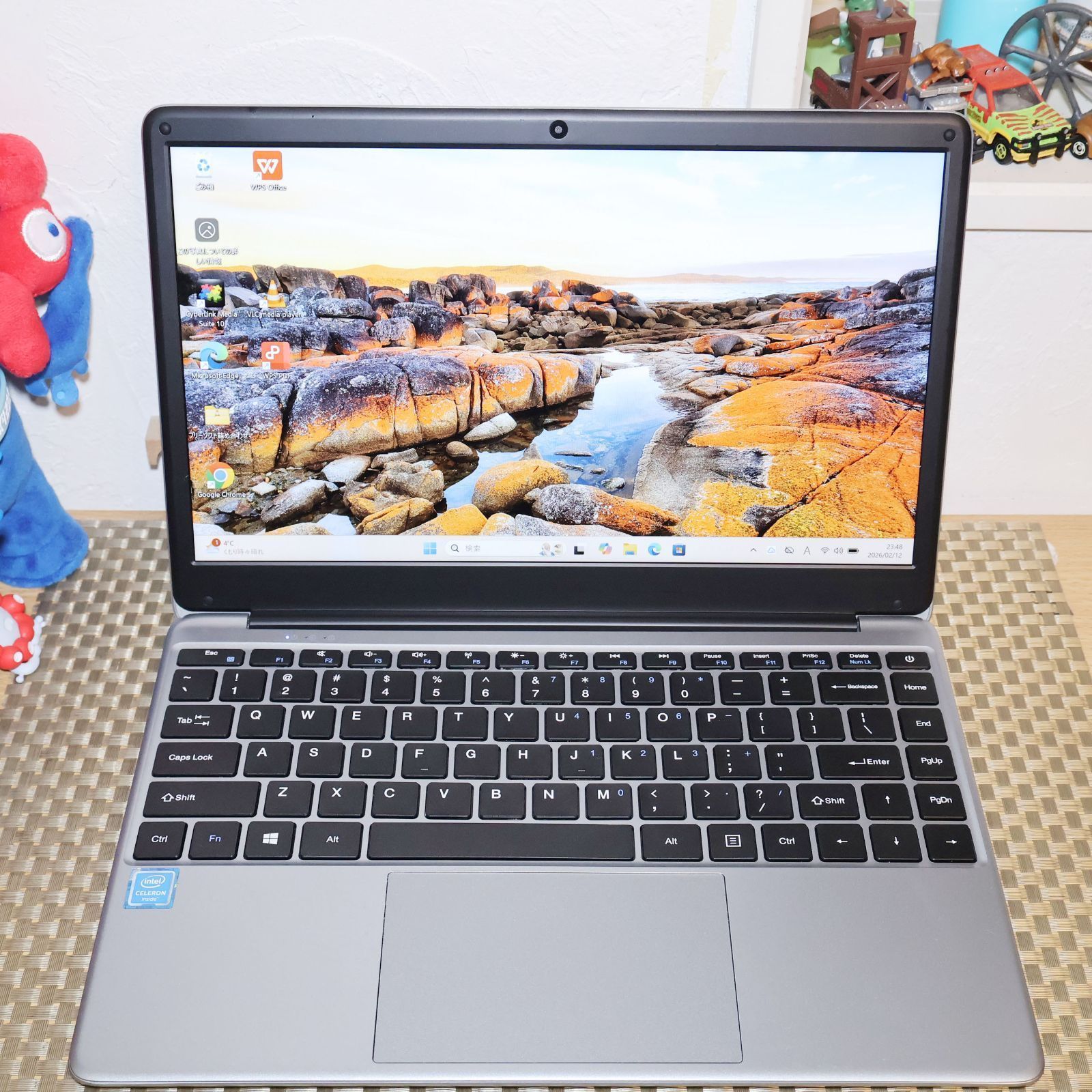 Win11対応 CHUWI HeroBook Pro 2022年製 美品 8G/SSD - メルカリ