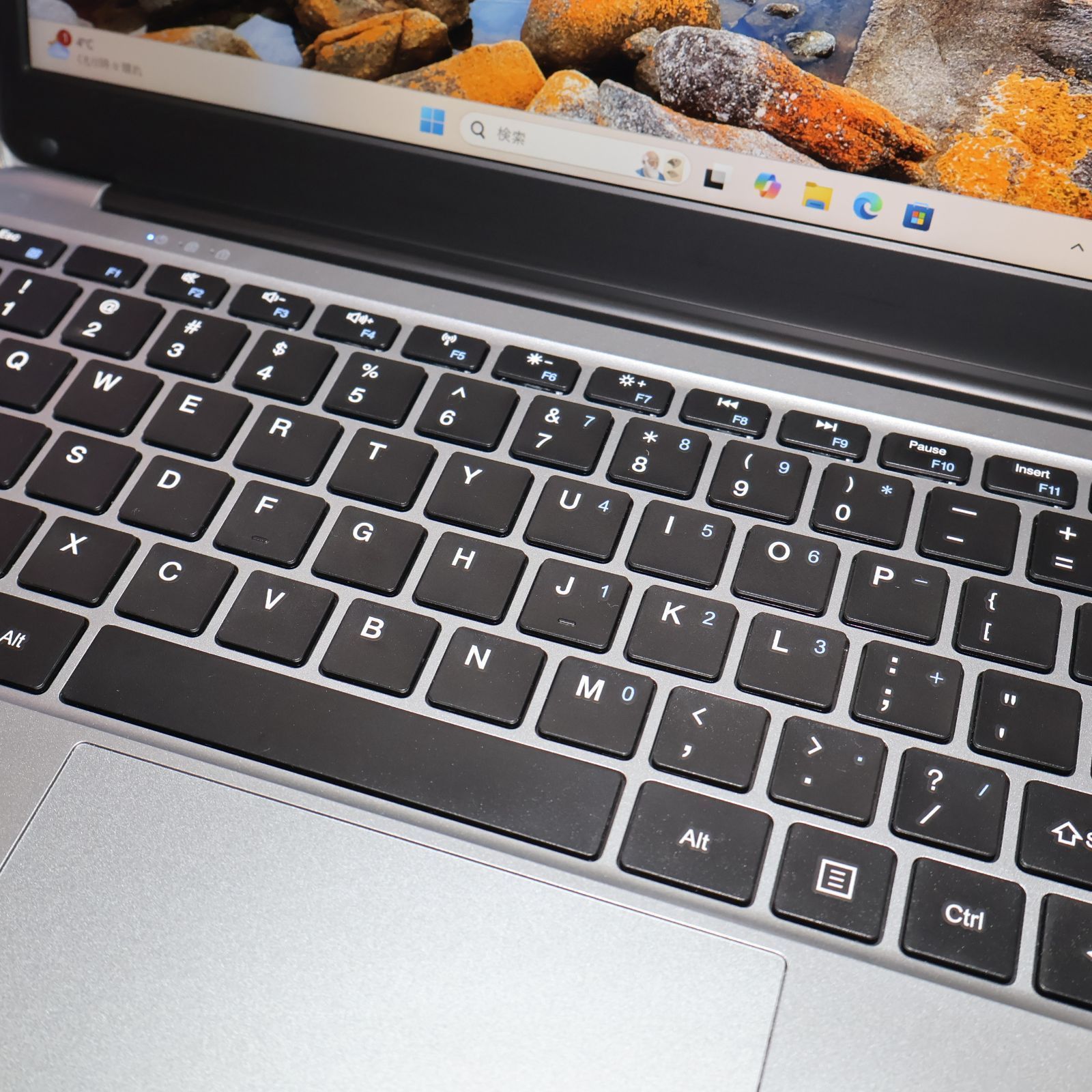 Win11対応 CHUWI HeroBook Pro 2022年製 美品 8G/SSD - メルカリ