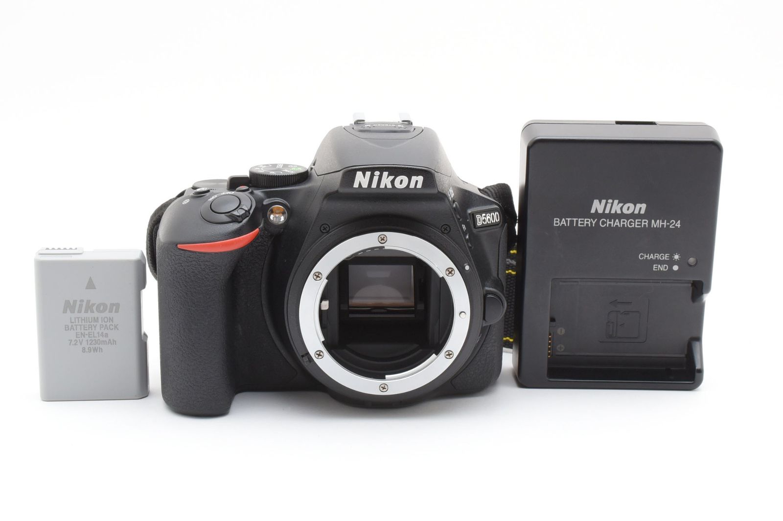 Nikon D5500 ダブルレンズ バッテリー2個 Nikon D5600 レンズ バッテリー付