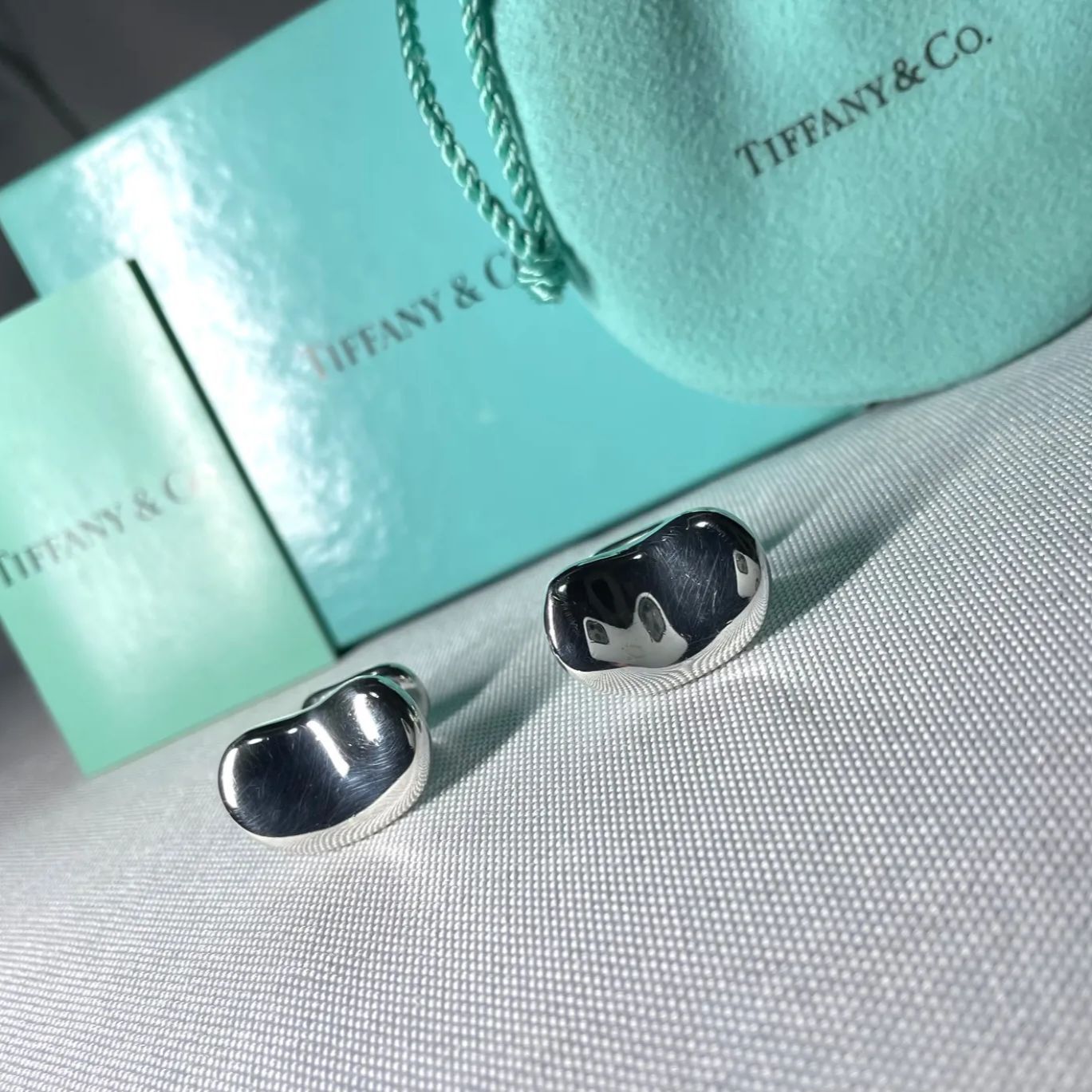 美品　ティファニー　ビーンズ　カフス　シルバー　925 美品 TIFFANY ティファニー エルサペレッティ ビーン ビーンズ 鏡面