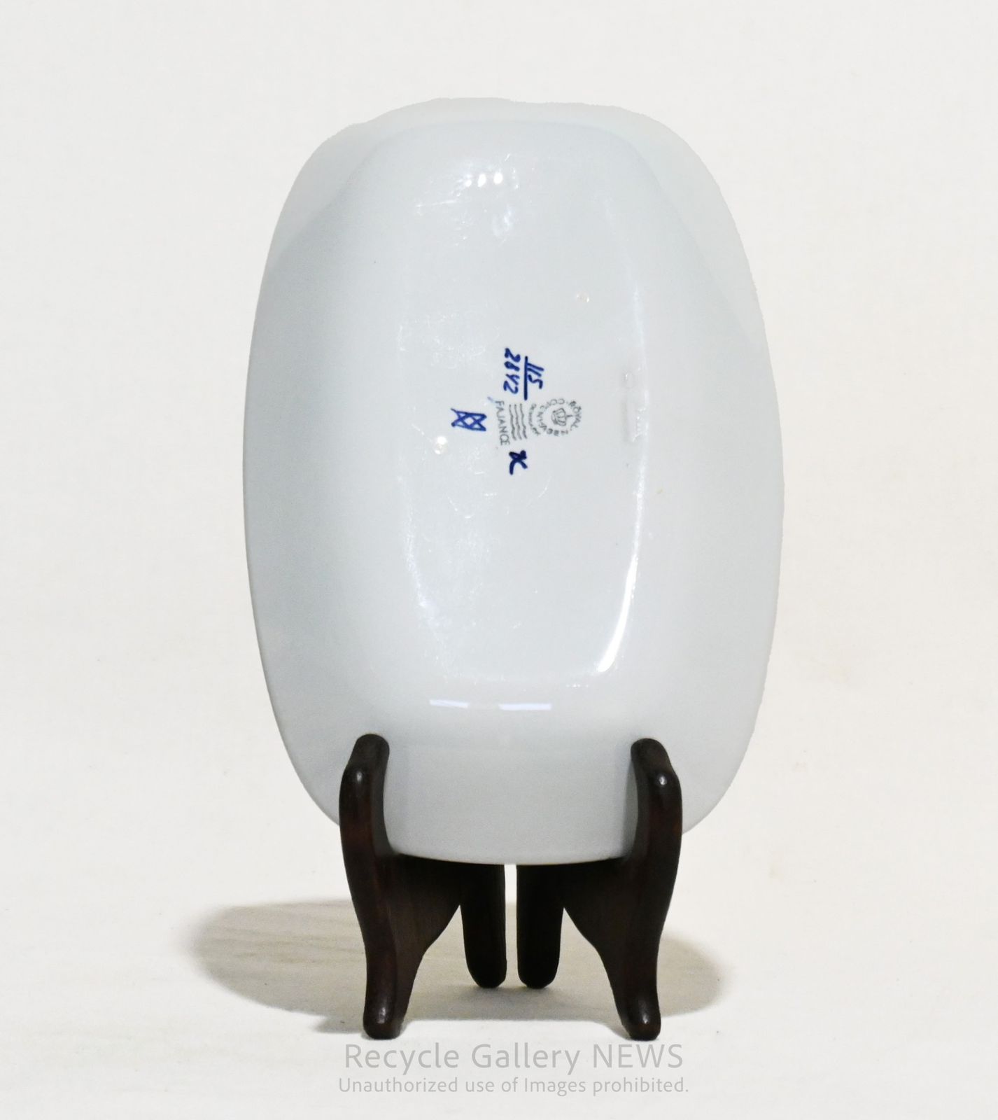 ○ ROYAL COPENHAGERN 