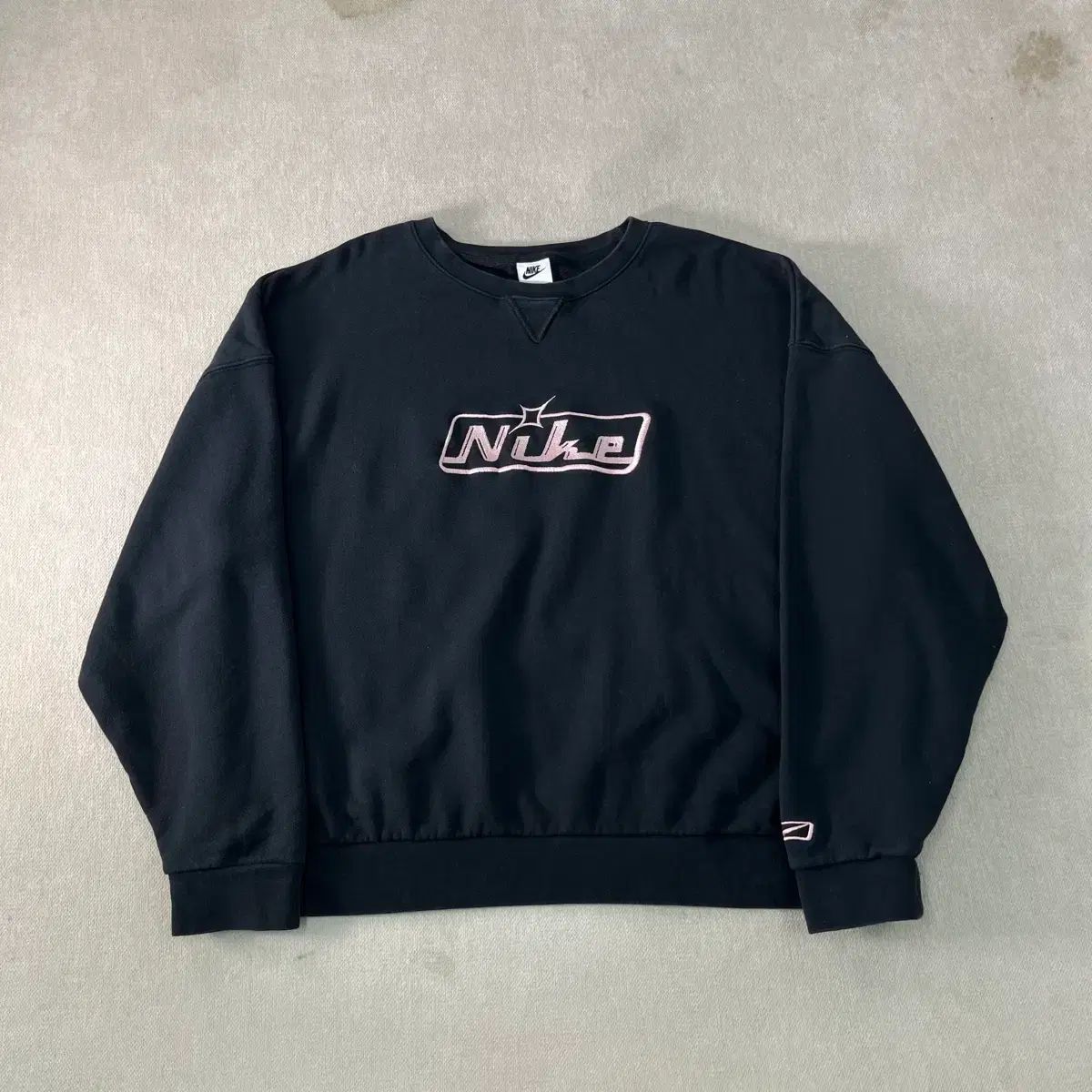 105 NIKE スペルアウト オーバーサイズ スウェット