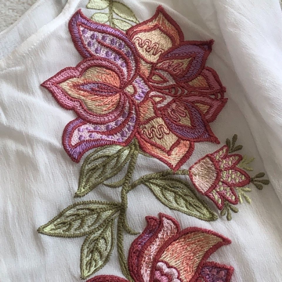 未使用品 GRACE CONTINENTAL グレースコンンチネンタル ティアード 刺繍 未使用品 GRACE CONTINENTAL グレースコンンチネンタル ティアード 刺繍