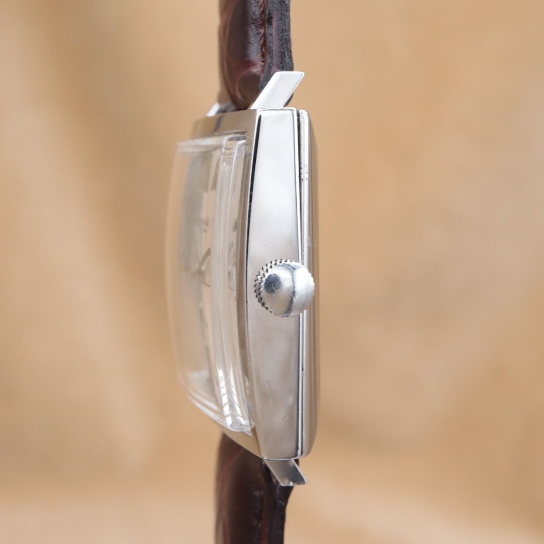  オールドインター R1160A IWC Schaffhausen アイダブリュシー シャフハウゼン スクエア 自動巻き シルバー 30.5mm 1960年代 点検済 ６ヶ月保証 CH255 リピーター多 自動巻き時計 腕時計(アナログ)