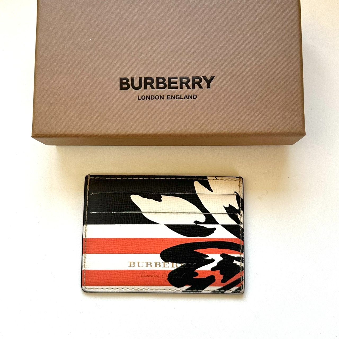 バーバリー BURBERRY パスケース カードケース サンダン・フローラル