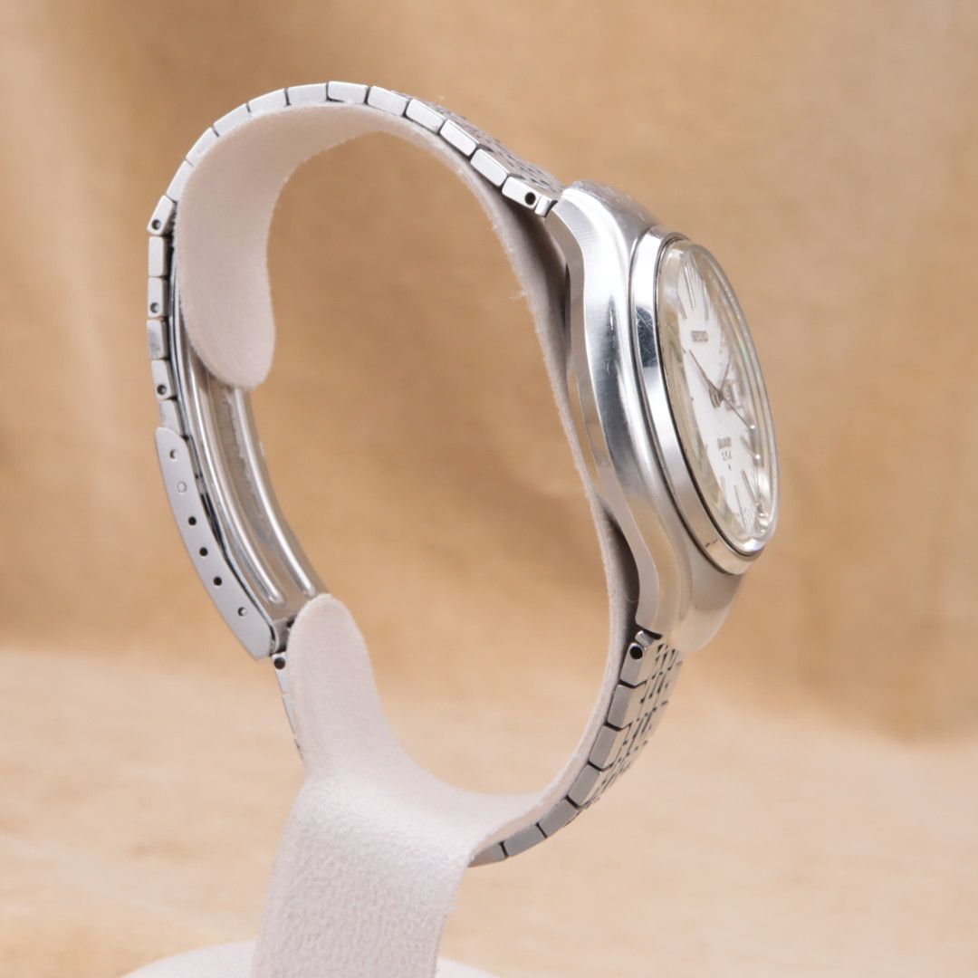 セイコー 3823-7001 SEIKO V.F.A. 白文字盤 シルバー メタル クォーツ 