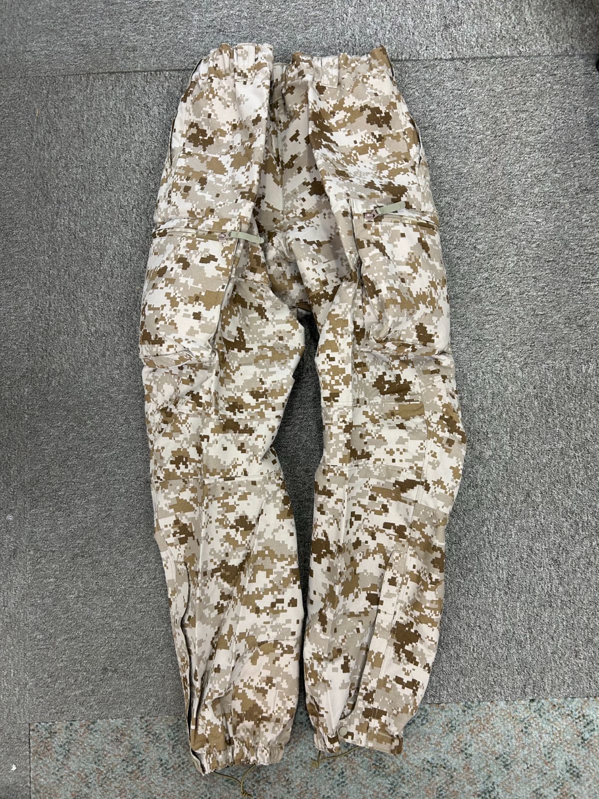 Patagonia】 MARS PCU AOR1 Level5 ソフトシェルパンツ デッドストック 
