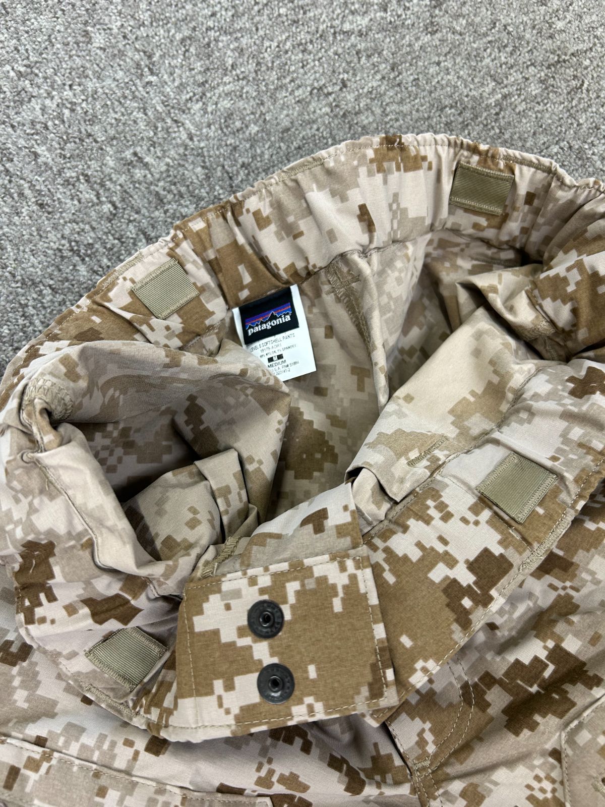 Patagonia】 MARS PCU AOR1 Level5 ソフトシェルパンツ デッドストック