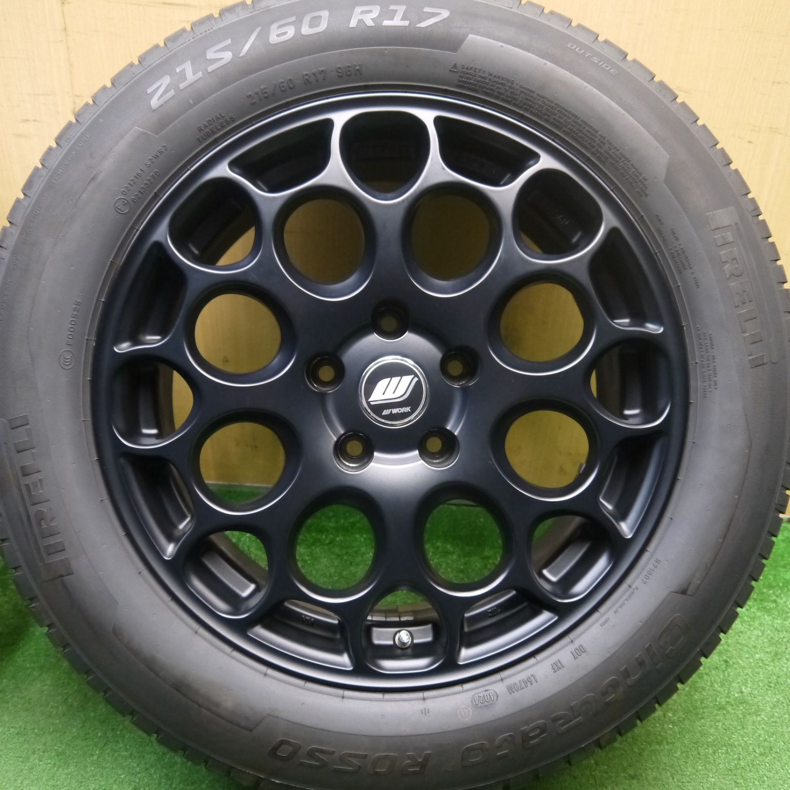 バリ溝 17インチスタッドレス BLIZZAK VRX2 215/60R17 バリ溝！キレイ 