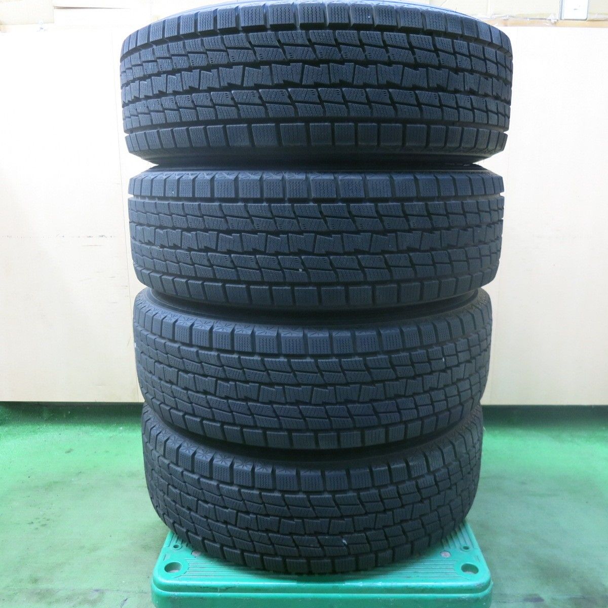 バリ溝！22年！キレイ！9.5分以上☆US トヨタ RAV4 純正 TRD 225/60R18 
