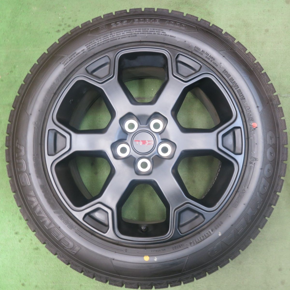 バリ溝！22年！キレイ！9.5分以上☆US トヨタ RAV4 純正 TRD 225/60R18 