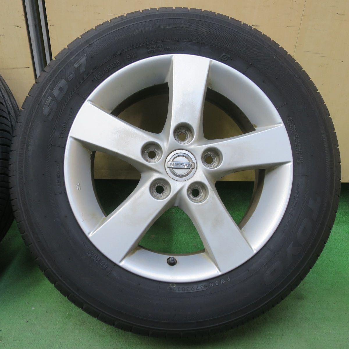 日産 ラフェスタ純正 15in 美品 PCD114．3 5穴 6JJ 