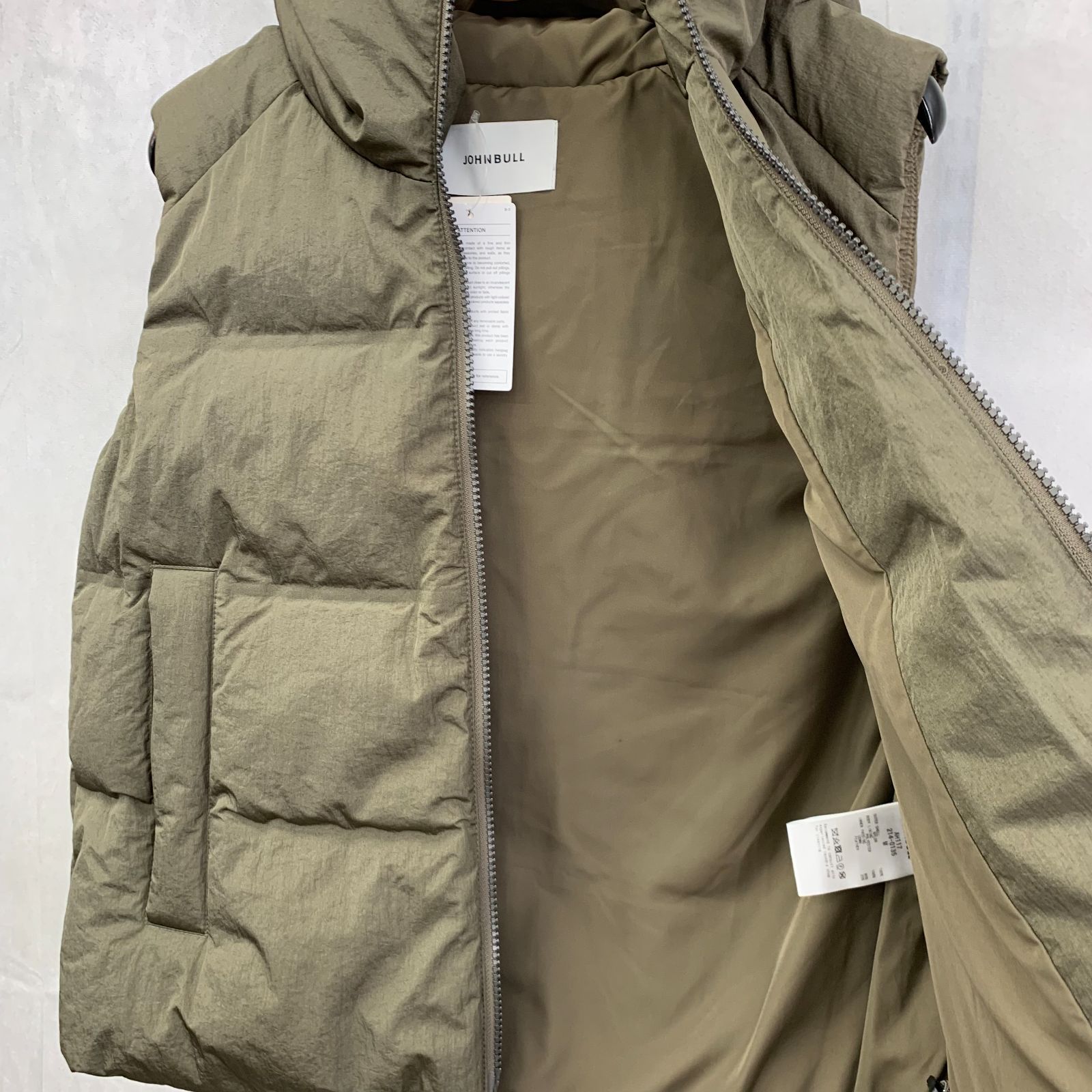 極美品 JOHN BULL シームレスダウンベスト AH117 ジョンブル 鉄板 