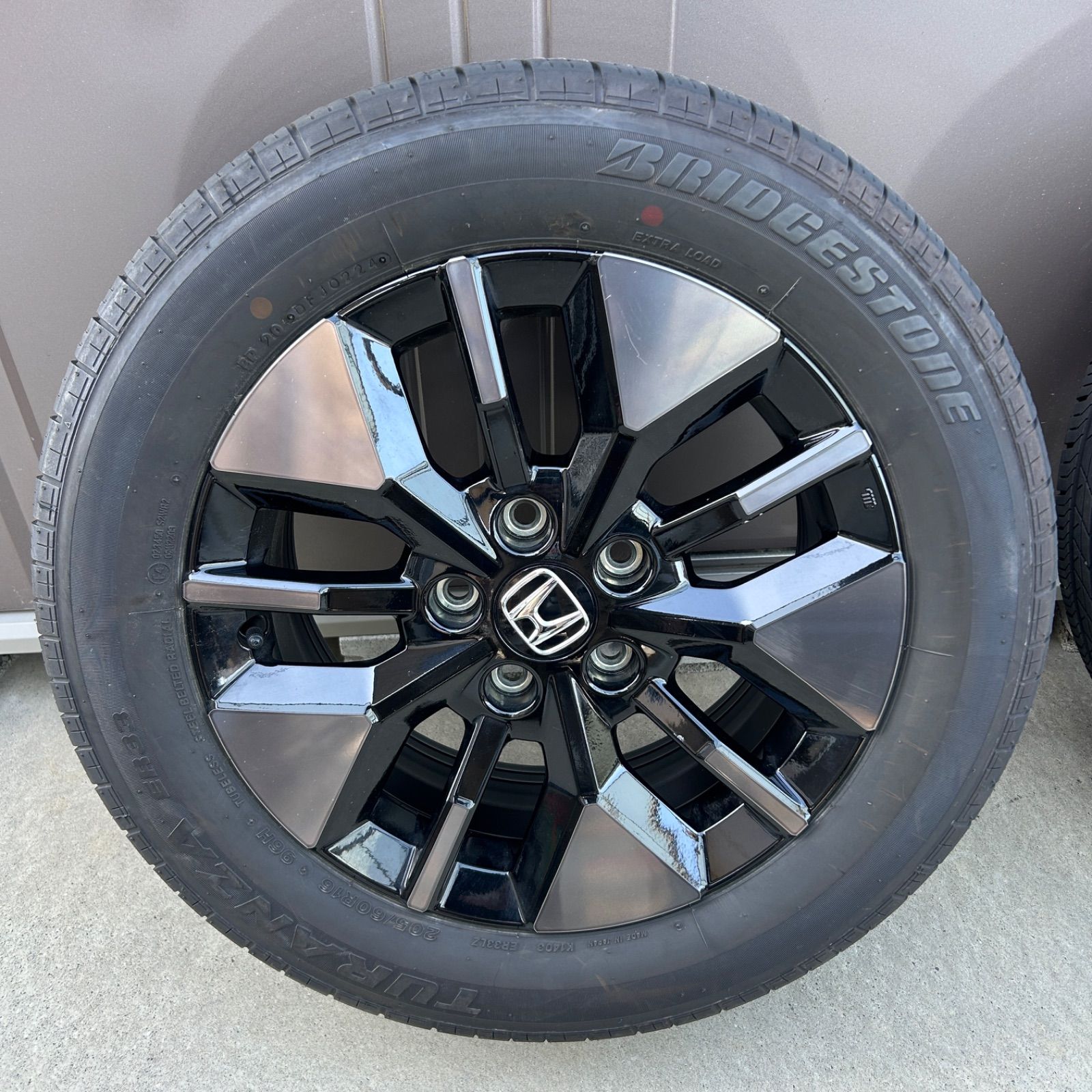 ★送料無料★ ホンダ　ステップワゴン　純正ホイールタイヤセット205/60R16 愛知県愛西市】HONDA ホンダ 新型ステップワゴン(RP8) 純正ホイール
