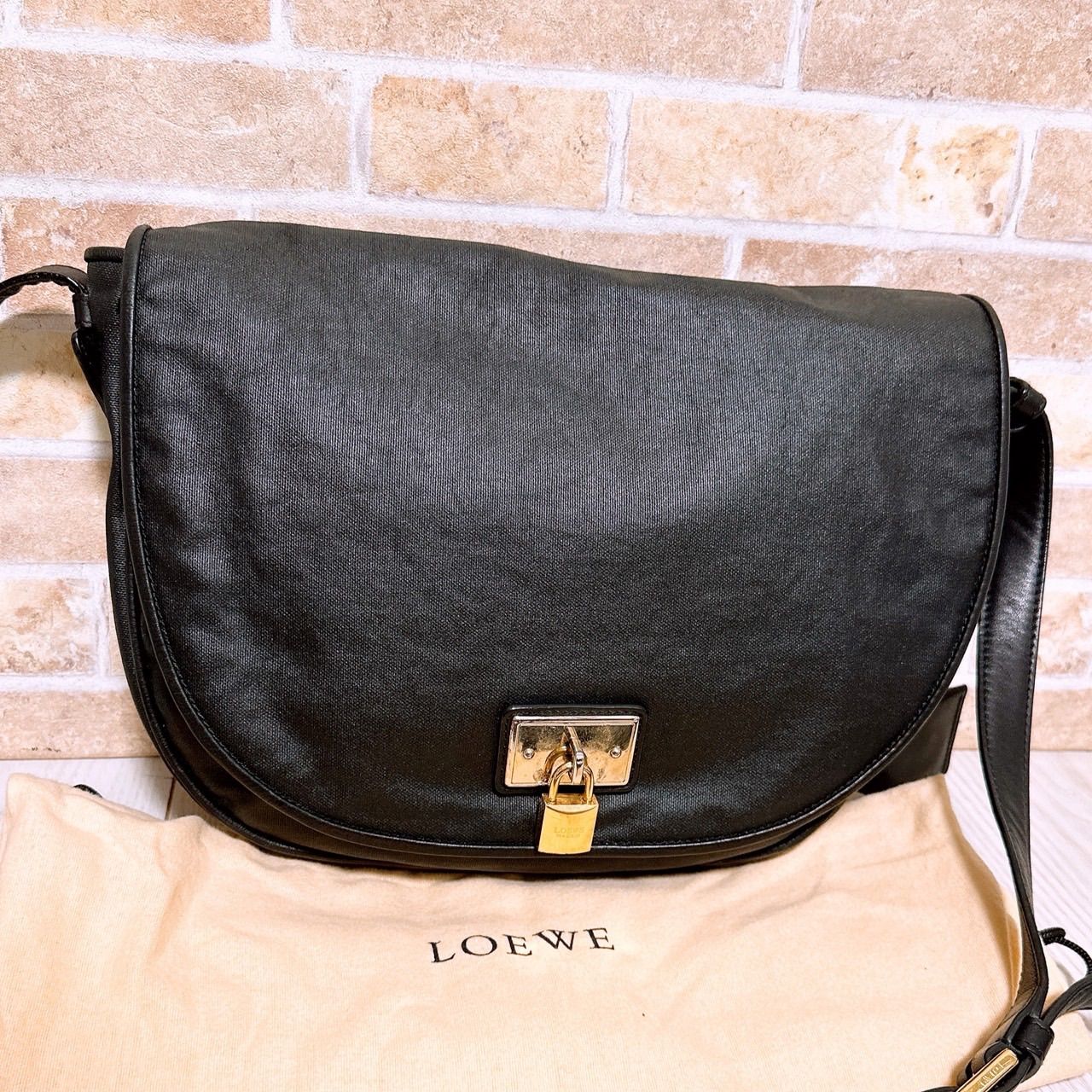 美品》LOEWE(ロエベ)ショルダーバック 【公式通販】