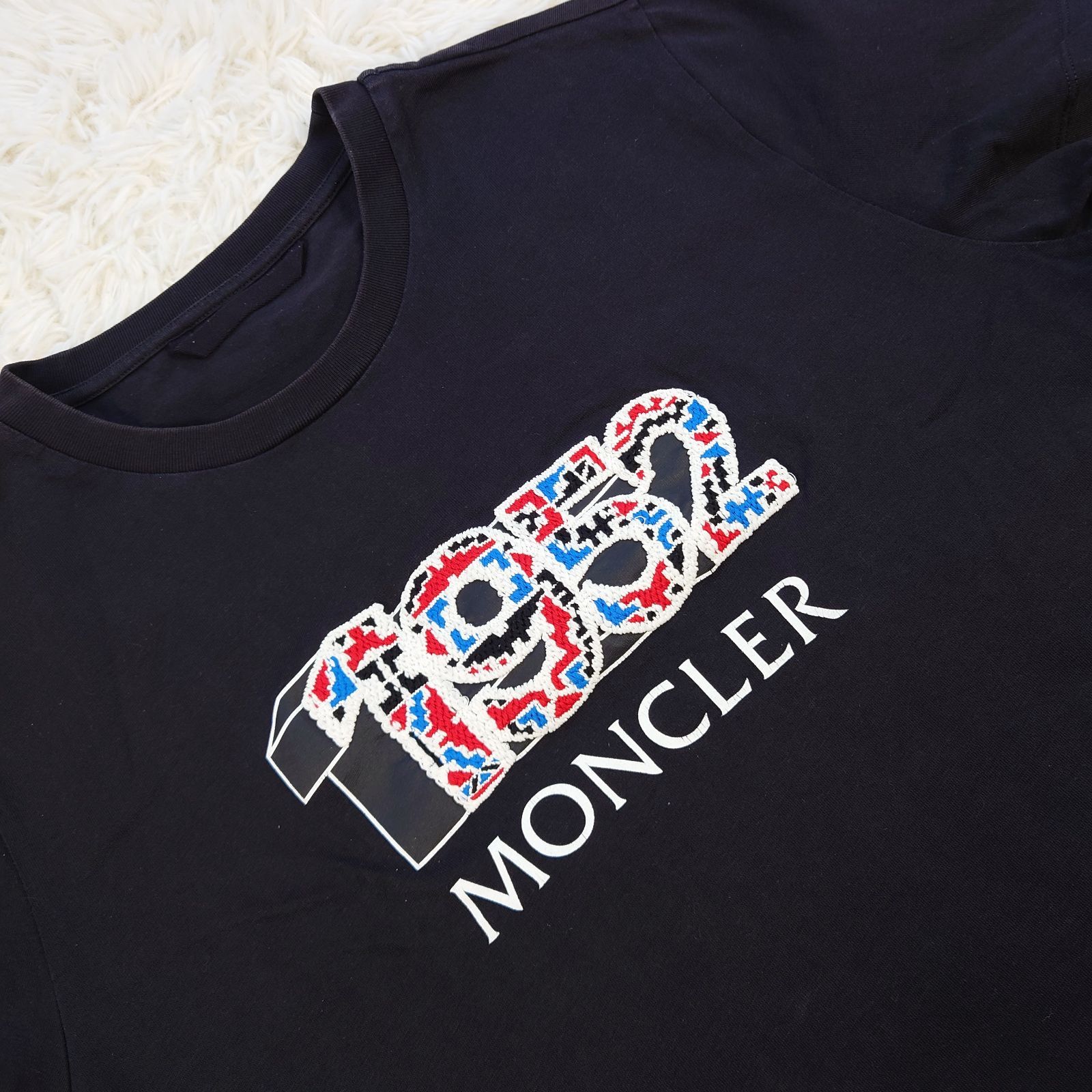 ✨ MONCLER モンクレール Lサイズ ロゴ ワッペン ブラック プリント T 