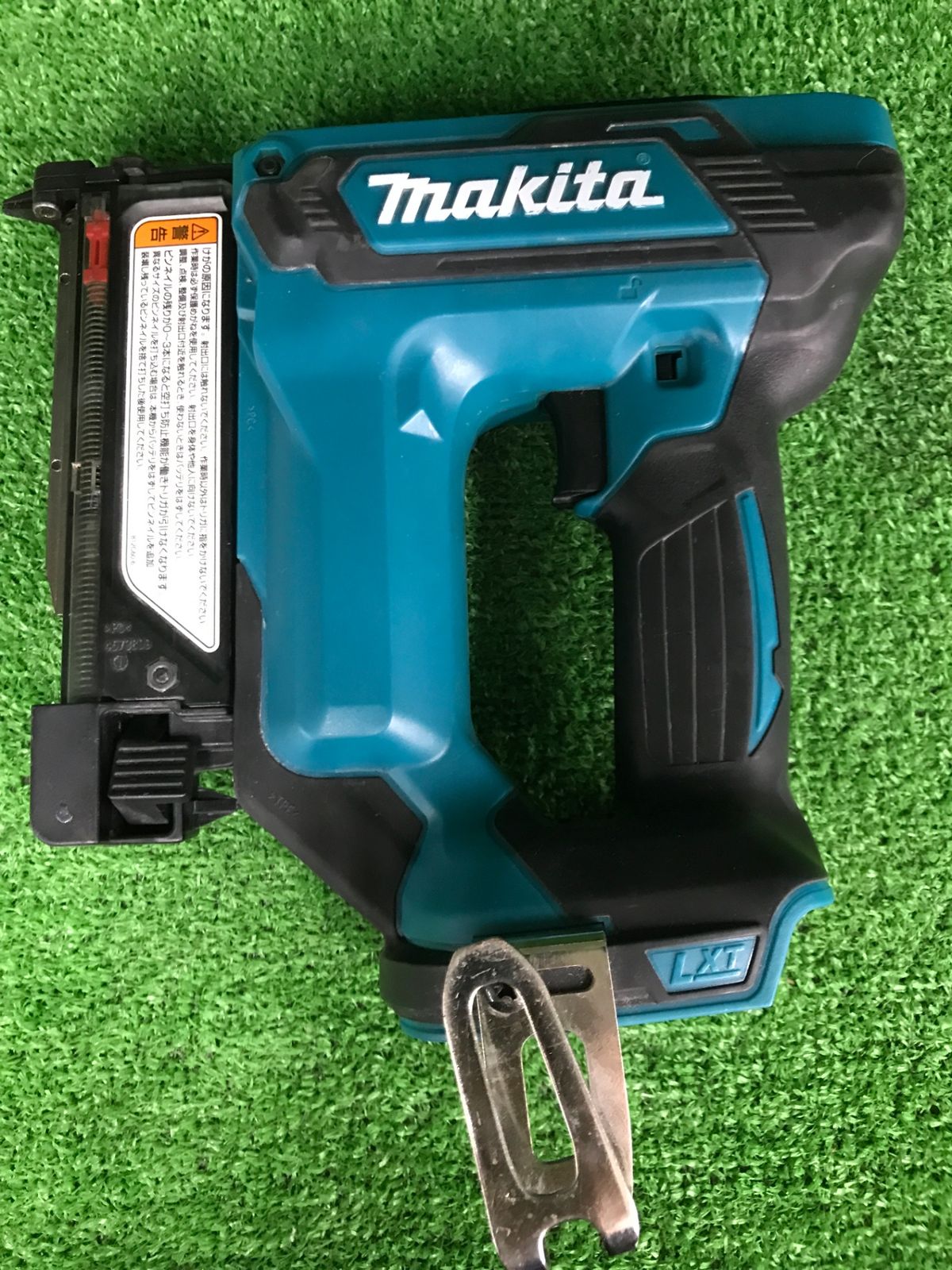 【ジャンク品】【0906】★makita(マキタ) 35㎜ 18v充電式ピンタッカ (本体のみ) PT353DZ　ITGVBO3PSJ0P
