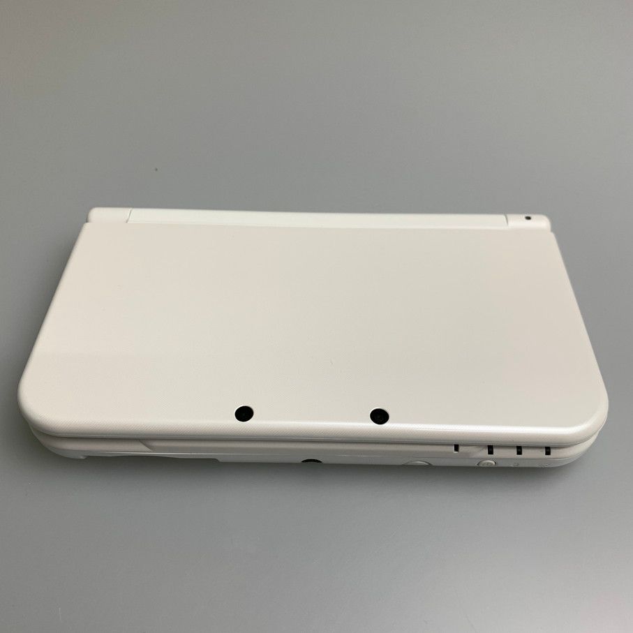 新品同様 本体未使用 Newニンテンドー3DS LL パールホワイト 任天堂
