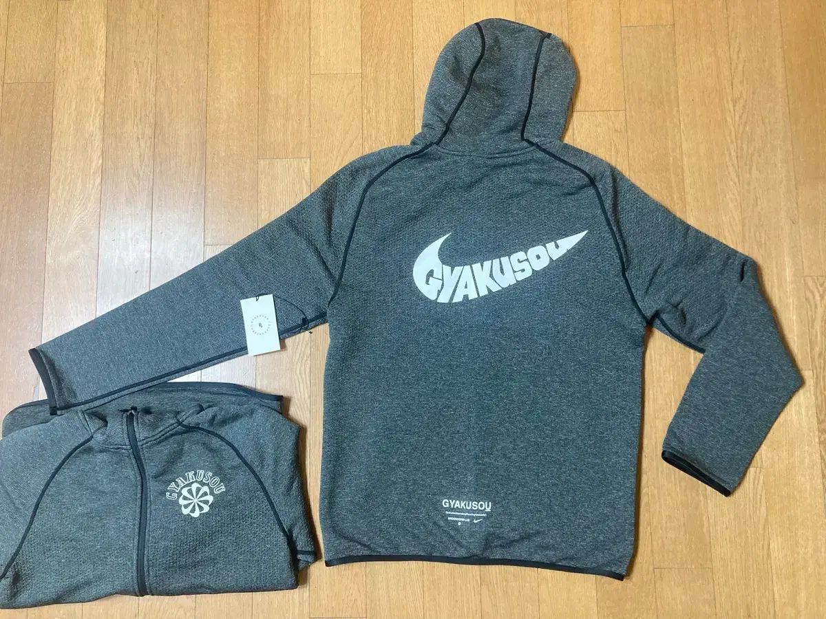 NIKE ナイキ × UNDERCOVER アンダーカバー WHO ギャクソウ フーディー