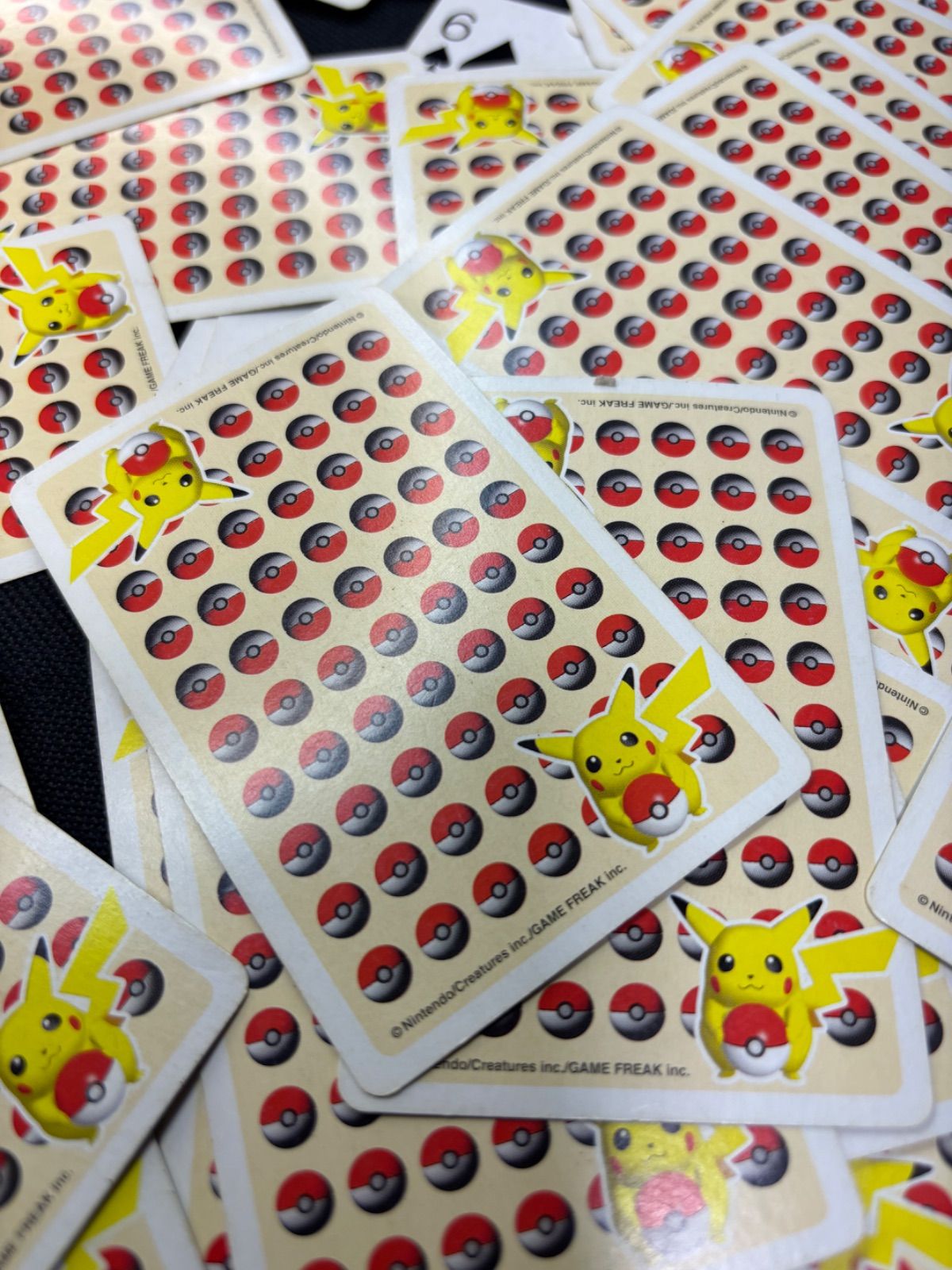 初代ポケモンデザインの「ポケットモンスター トランプ 赤・緑 当時物