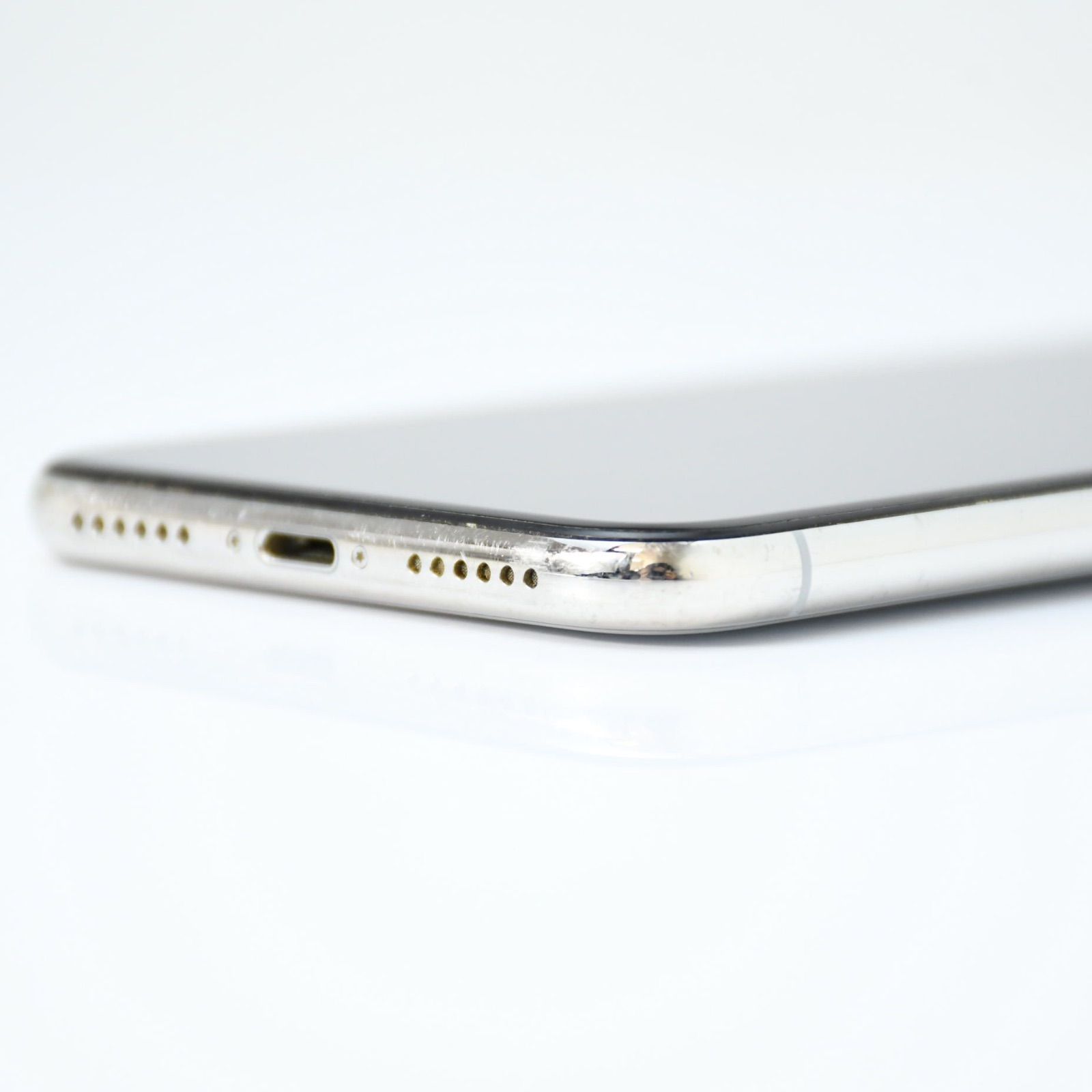 液晶美品＊純正バッテリー84％】 SIMフリー iPhone X 256GB シルバー 