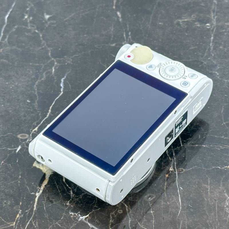 純正レザーケース付き】CASIO EXILIM EX-ZR3100 ホワイト コンパクト