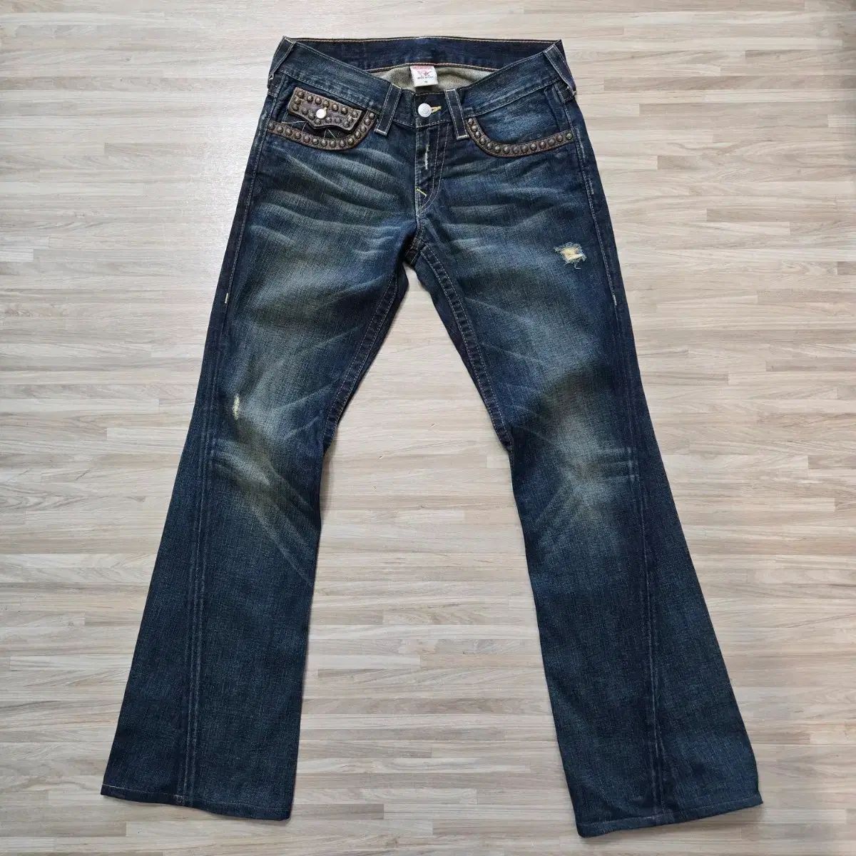 33 34) トゥルーレリジョン JOEY ブーツカット デニム ズボン