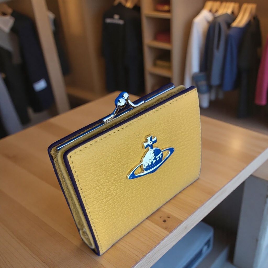 新品・正規品・お買い得！】ヴィヴィアンウエストウッド 二つ折財布