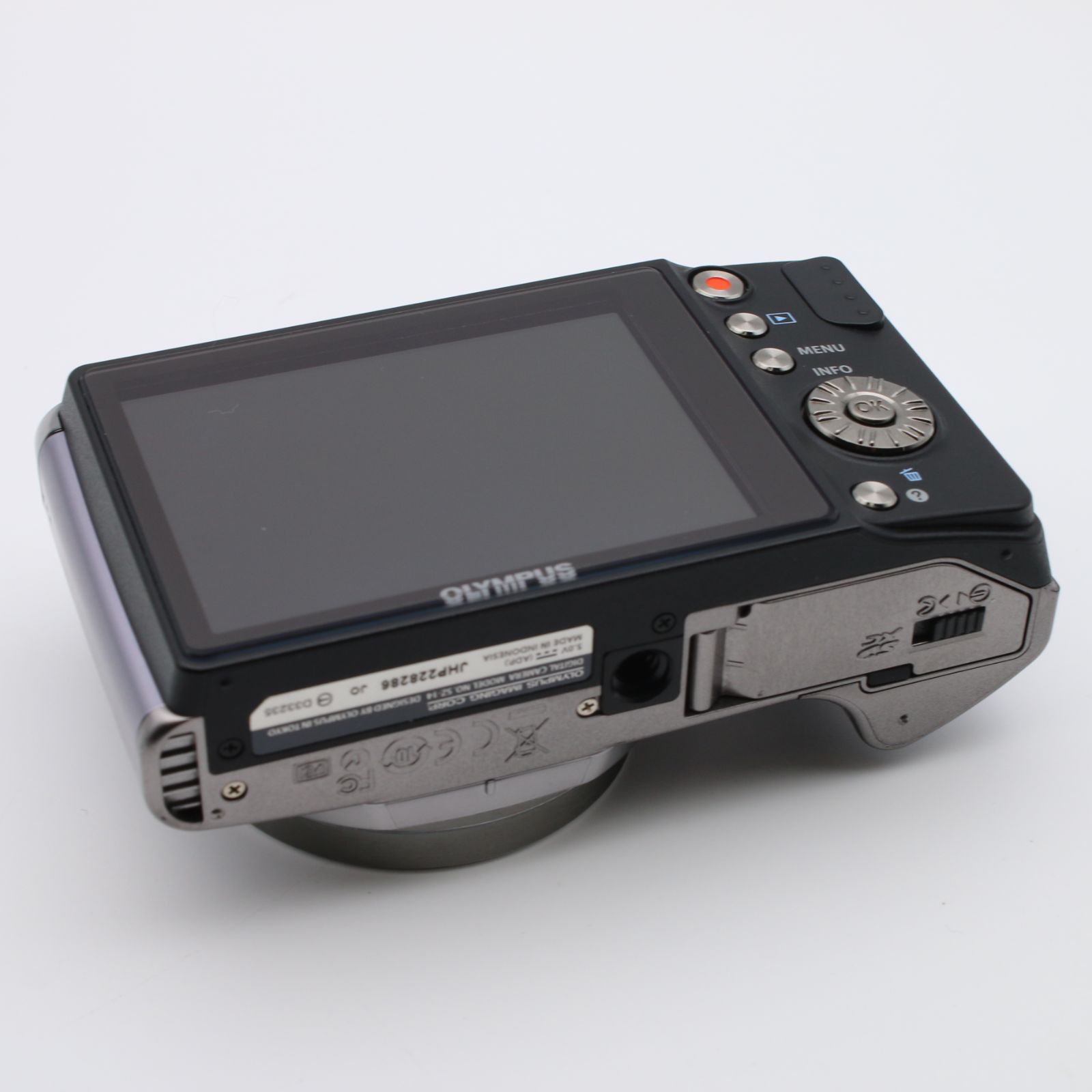 極上品】 OLYMPUS SZ-14 シルバー 1400万画素 光学24倍ズーム 3Dフォト