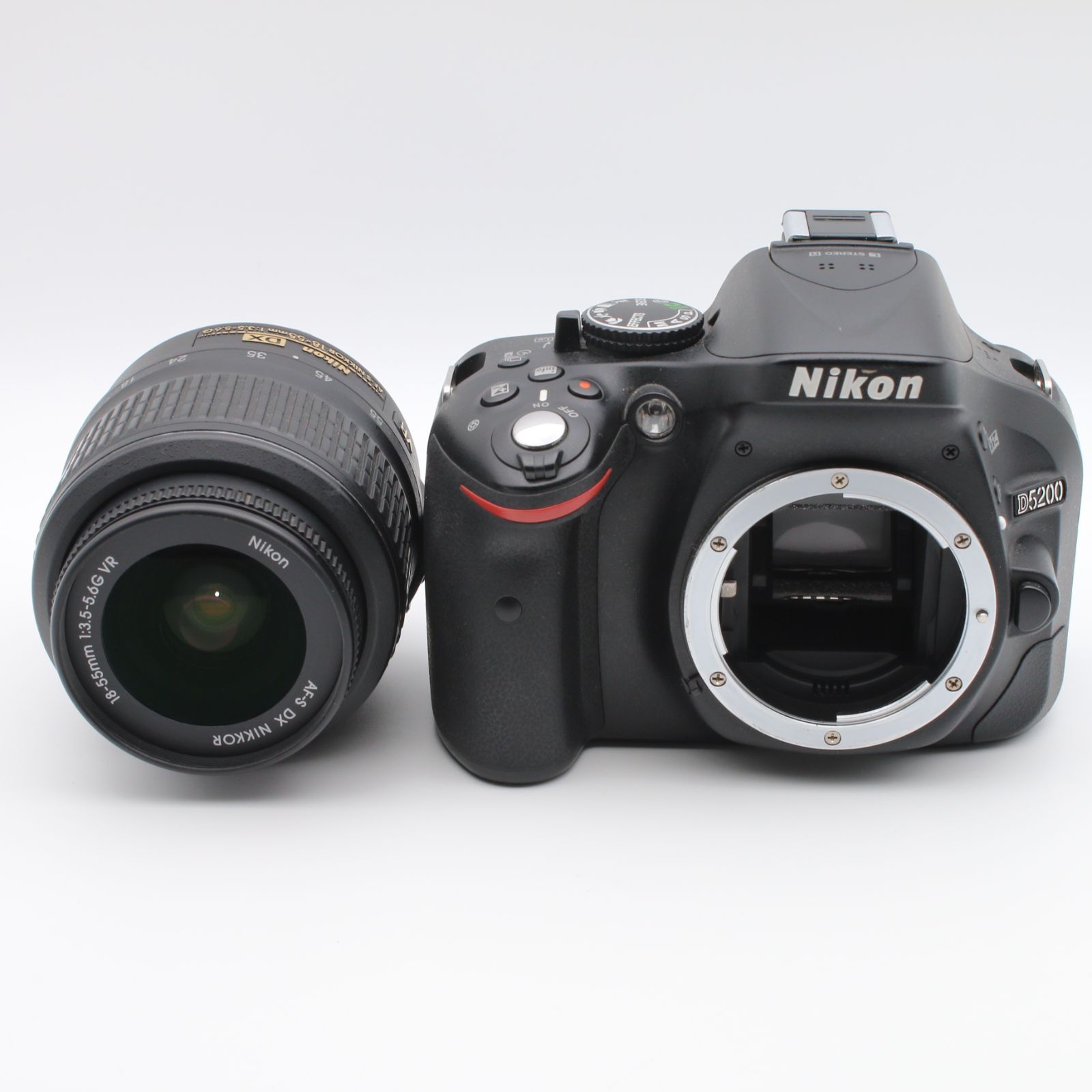 極上品】 Nikon D5200 レンズキット AF-S DX NIKKOR 18-55mm F3.5-5.6G