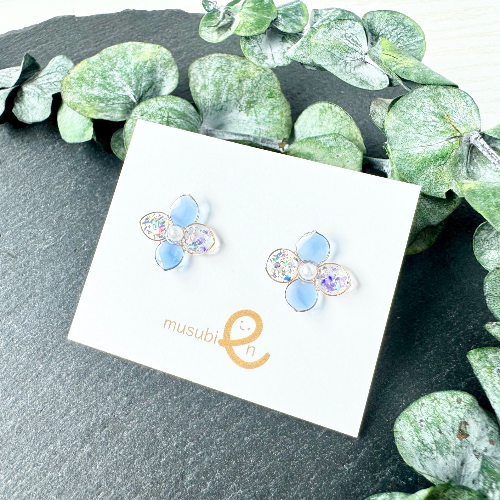 457】紫陽花 樹脂 ハンドメイドピアス イヤリング 一粒 レジン 