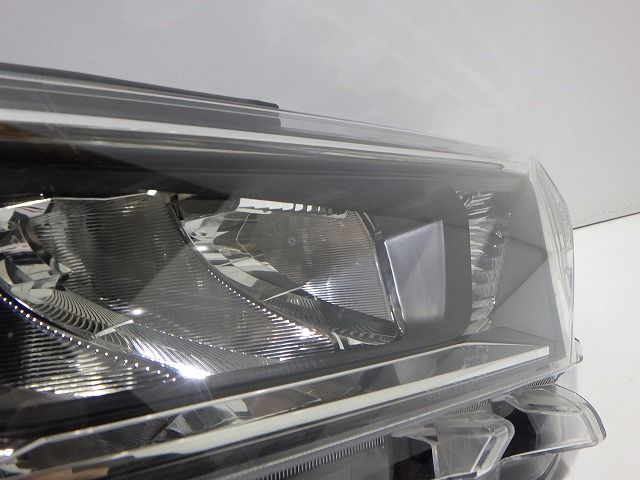 RAV4 右ヘッドライト LED MXAA52/54 前期 42-90 E 81145-42882