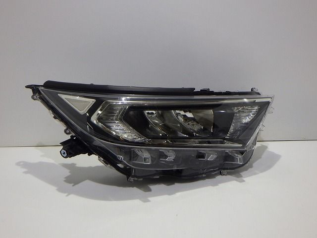 RAV4 右ヘッドライト LED MXAA52/54 前期 42-90 E 81145-42882